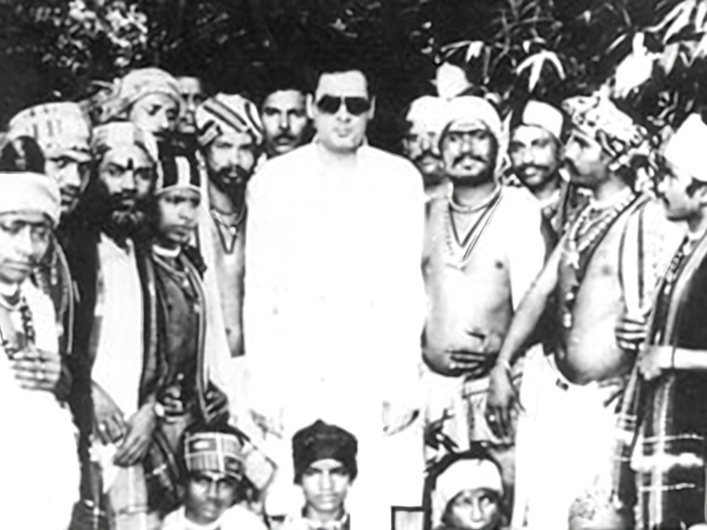 Guruji with Former Prime Minister Rajiv Gandhi